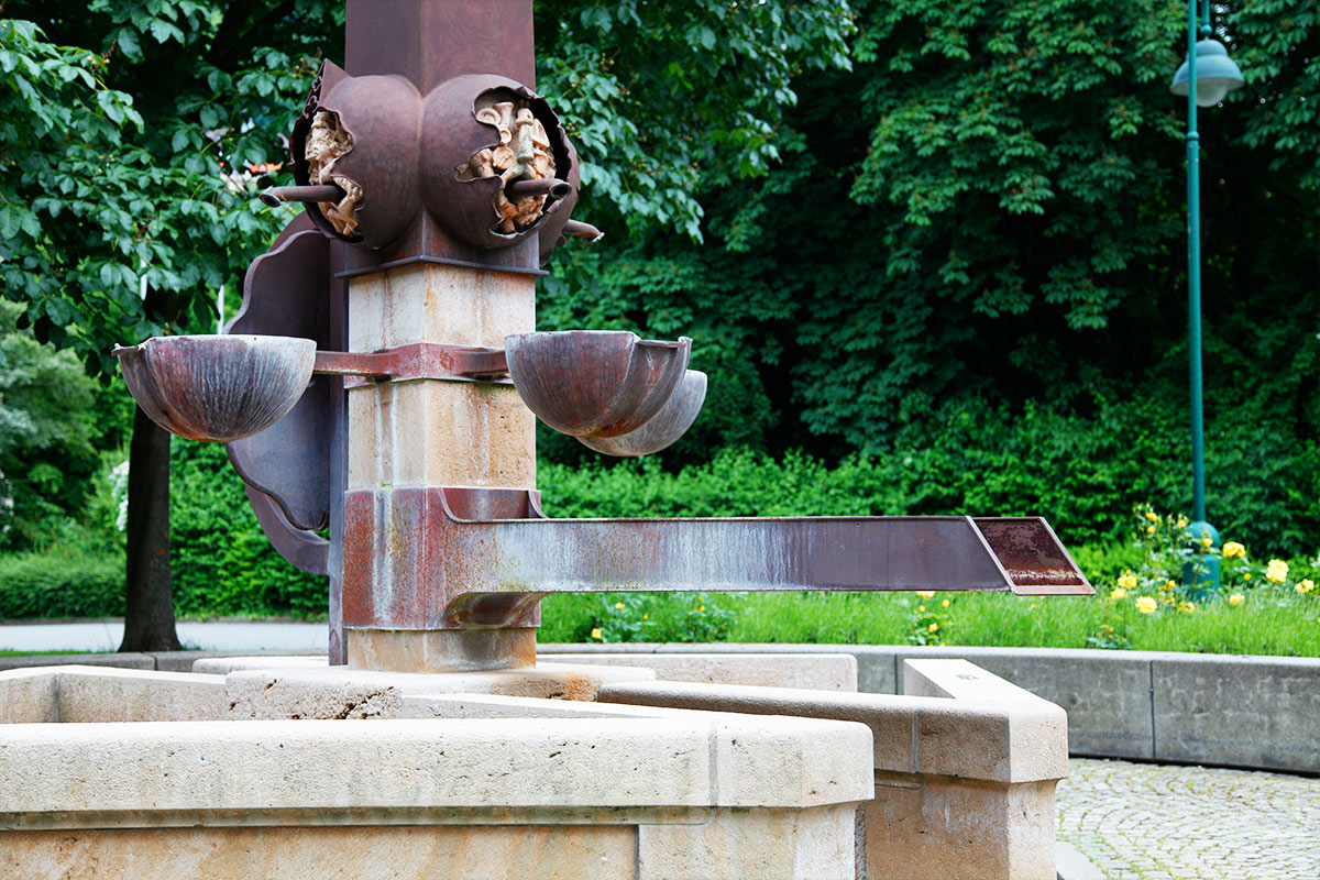 Brunnen vor dem Landratsamt in Freiburg